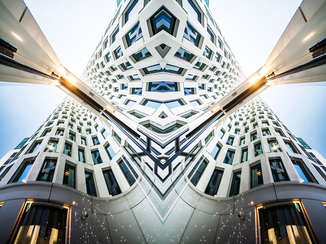 edit_kudamm_gehry_may_img_7718_2_sm